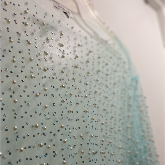 Boutique Long Sleeve Top With Pearl And Rhinestone Detail - Picture 5 of 6